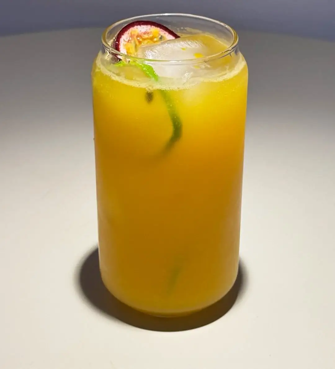 Limonada de mango y maracuyá